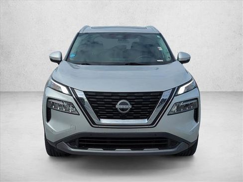 Used 2023 Nissan Rogue SL w/ SL Premium Package image 2