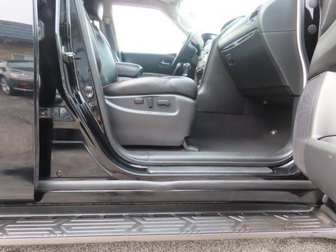 Used 2018 Nissan Armada SL w/ Moonroof Package AWD/4WD image 18