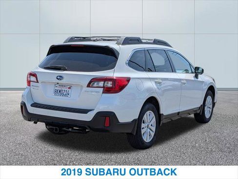 Used 2019 Subaru Outback 2.5i AWD/4WD image 7