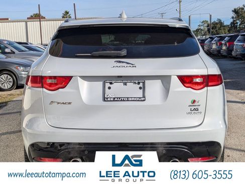 Used 2019 Jaguar F-PACE S image 4