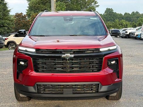 New 2027 Chevrolet Traverse LT w/ Midnight/Sport Edition FWD image 2
