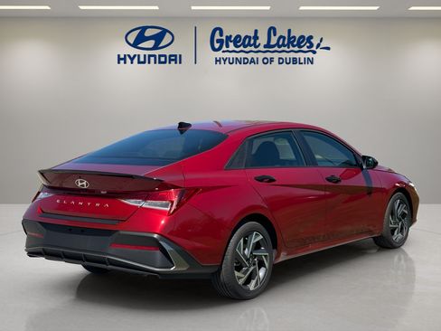 Certified 2025 Hyundai Elantra Sport FWD image 5
