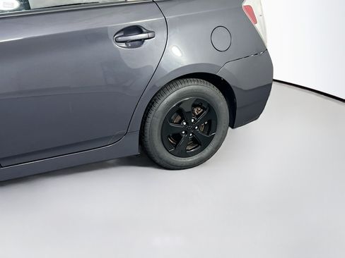 Used 2015 Toyota Prius Four FWD image 28