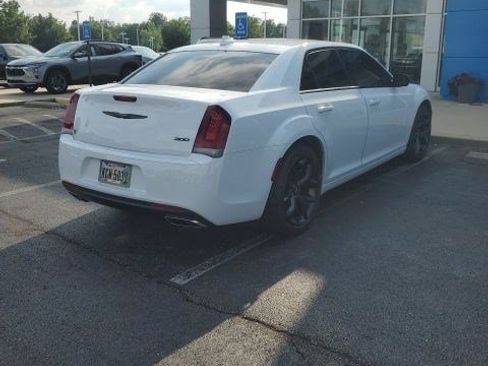 Used 2023 Chrysler 300 Touring w/ Sport Appearance Package RWD image 2
