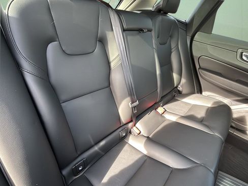 Used 2024 Volvo XC60 T8 Core image 41