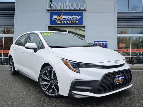 Used 2021 Toyota Corolla SE FWD image 1