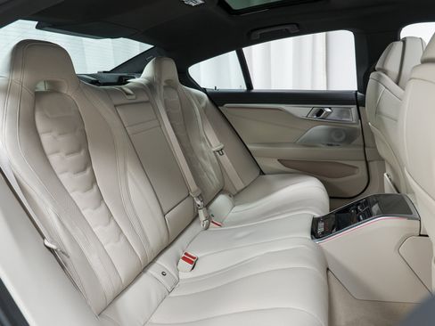 New 2026 BMW 840i xDrive image 25