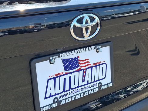 Used 2021 Toyota RAV4 LE w/ Carpet Mat Package (TMS) AWD/4WD image 30