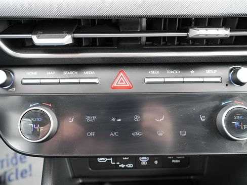 Certified 2025 Hyundai Sonata SEL FWD image 34