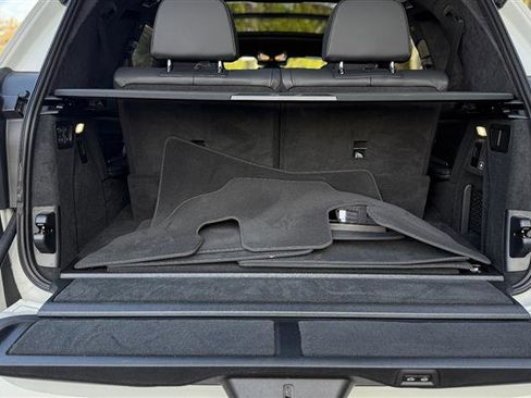 Used 2023 BMW X7 xDrive40i w/ Executive Package image 47