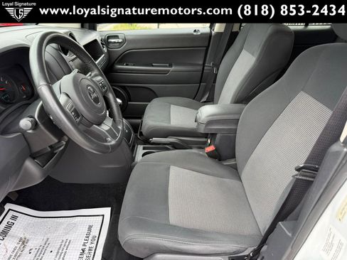 Used 2011 Jeep Compass Latitude image 15