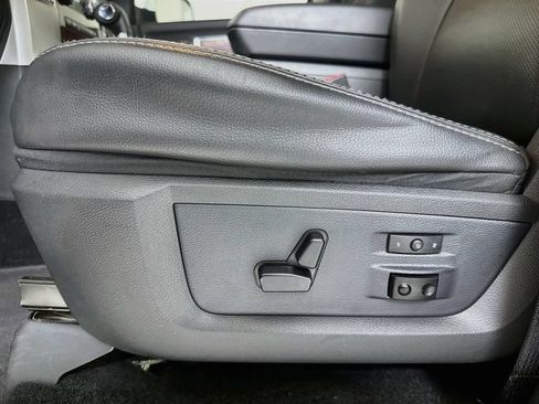 Used 2011 RAM 1500 Laramie AWD/4WD image 20