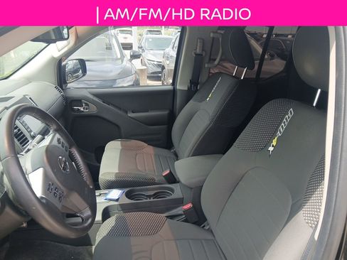 Used 2018 Nissan Frontier PRO-4X image 8