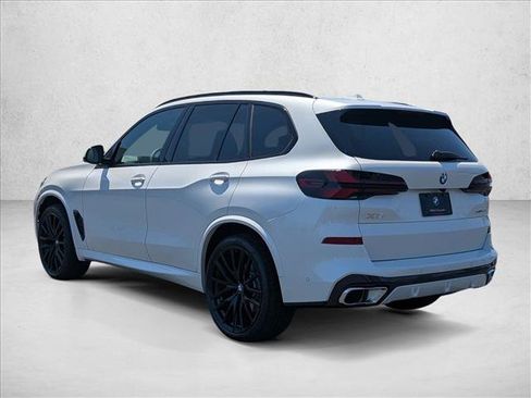New 2026 BMW X5 xDrive40i w/ M Sport Package AWD/4WD image 2