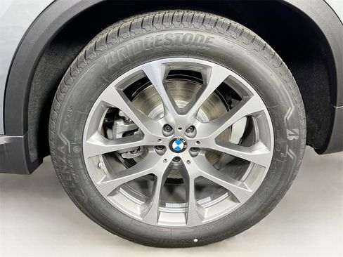 New 2026 BMW X5 xDrive40i w/ Climate Comfort Package image 33