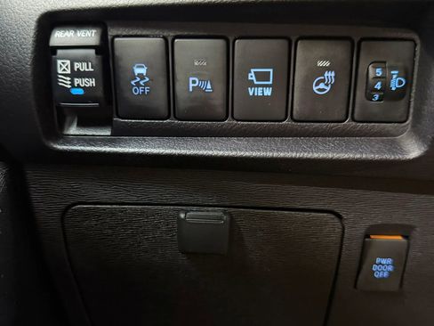 Used 2019 Toyota Sienna Limited Premium AWD/4WD image 31