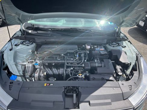 Used 2025 Kia K4 LXS image 32