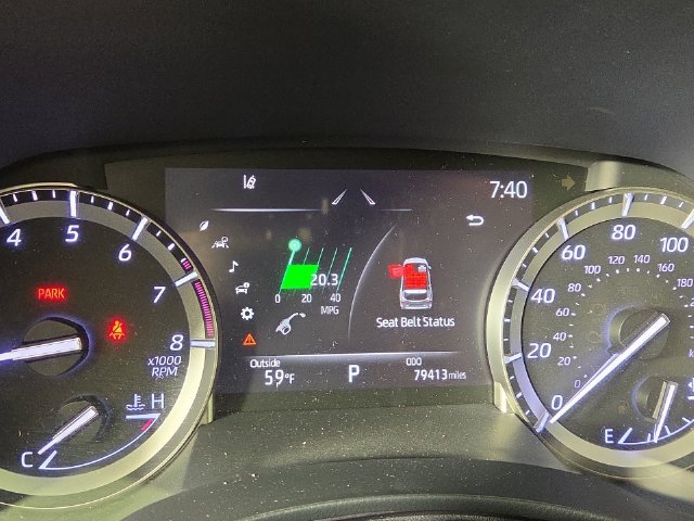 Used 2022 Toyota Highlander XLE FWD image 17