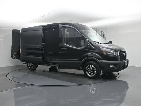 New 2026 Ford Transit 250 148 Medium Roof w/ Exterior Upgrade Package RWD image 31