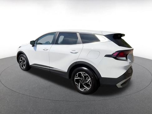 Used 2025 Kia Sportage LX FWD image 10