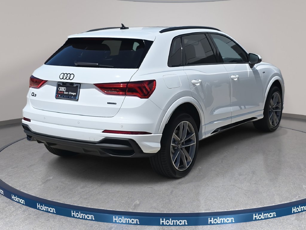 Certified 2025 Audi Q3 2.0T Premium w/ Convenience Package AWD/4WD image 3