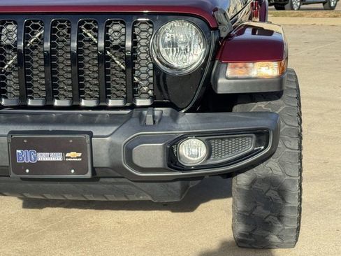 Used 2021 Jeep Gladiator Sport image 10