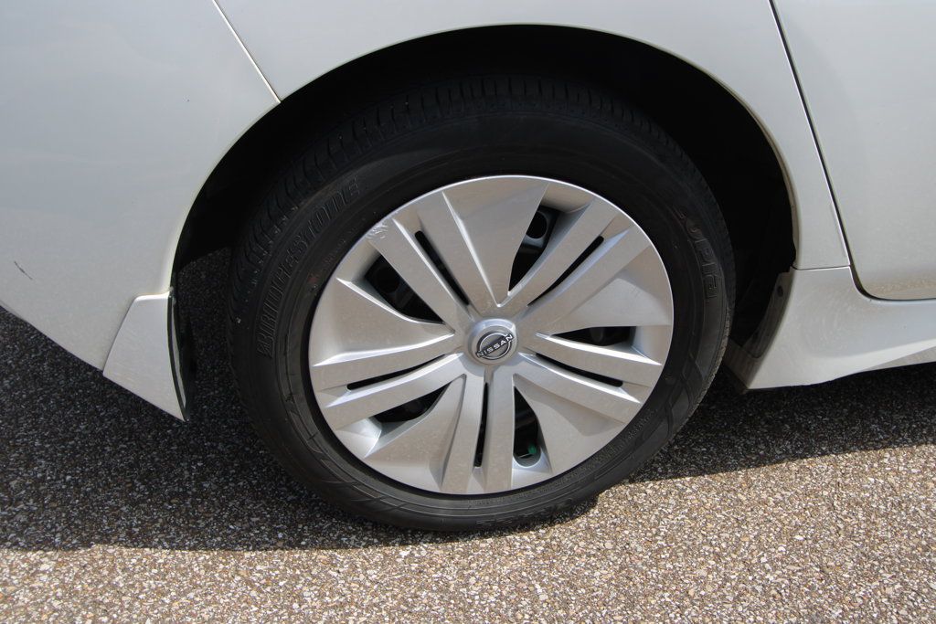 Used 2025 Nissan Leaf S FWD image 11