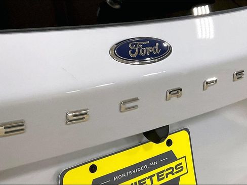 Certified 2025 Ford Escape Active AWD/4WD image 8