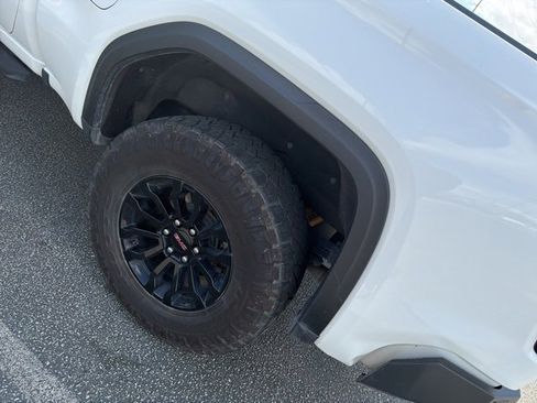 Used 2023 GMC Sierra 1500 AT4X image 29