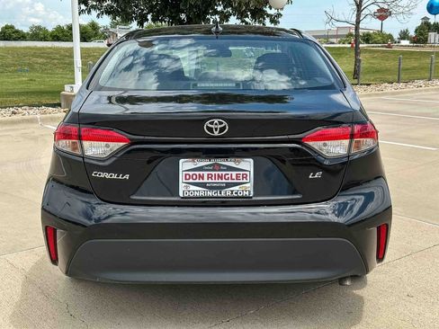 Used 2025 Toyota Corolla LE FWD image 4