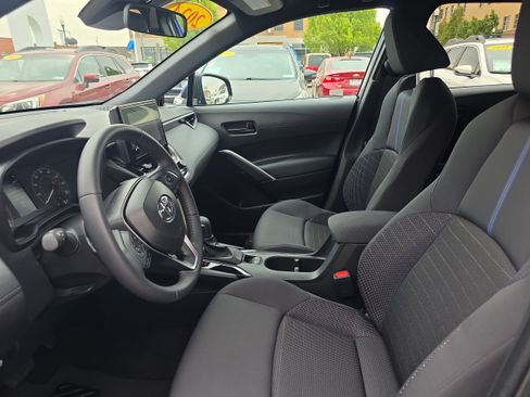 Used 2024 Toyota Corolla Cross AWD Hybrid image 2