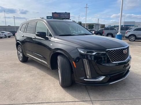 Used 2024 Cadillac XT6 Premium Luxury AWD/4WD image 3