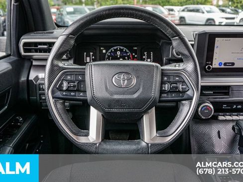 Used 2025 Toyota 4Runner SR5 AWD/4WD image 28