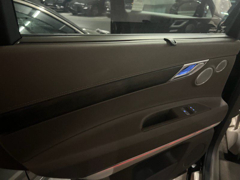 Used 2023 Genesis GV80 2.5T w/ Prestige 20" Package AWD/4WD image 13
