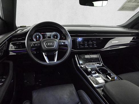 Certified 2025 Audi Q8 Prestige w/ Prestige Package image 19