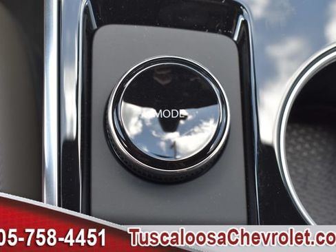 New 2026 Chevrolet Equinox LT w/ Convenience Package II FWD image 32