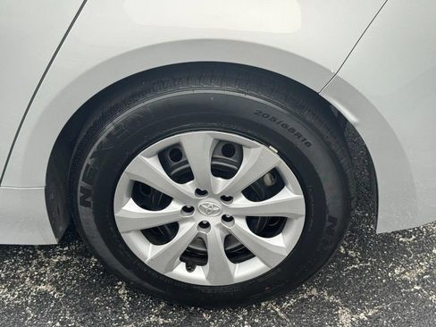 Used 2024 Toyota Corolla LE FWD image 10