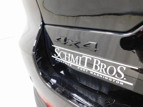 New 2025 Jeep Grand Cherokee Limited w/ Black Appearance Package image 13