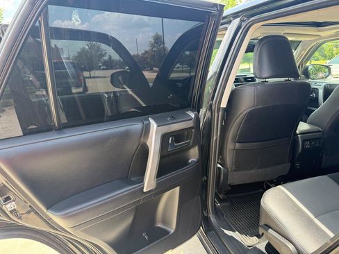 Used 2019 Toyota 4Runner SR5 Premium AWD/4WD image 15