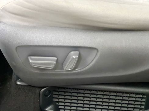 Used 2021 Toyota Sienna LE image 15