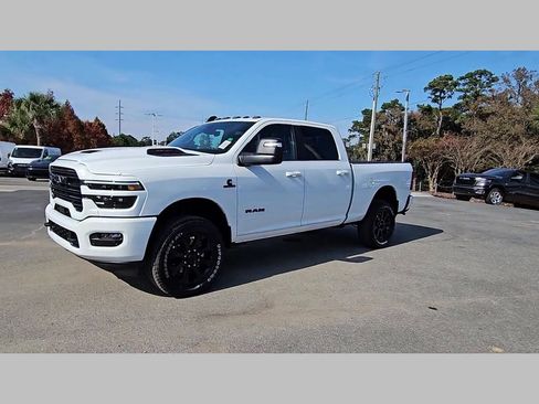 New 2026 RAM 2500 Laramie w/ Night Edition AWD/4WD image 40