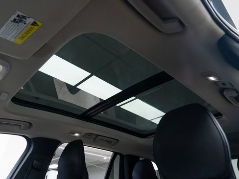 Used 2023 Volvo XC90 T8 Plus image 15