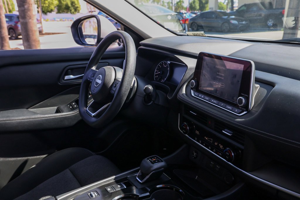 Used 2024 Nissan Rogue SV FWD image 21