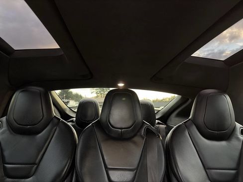 Used 2016 Tesla Model X 90D image 41