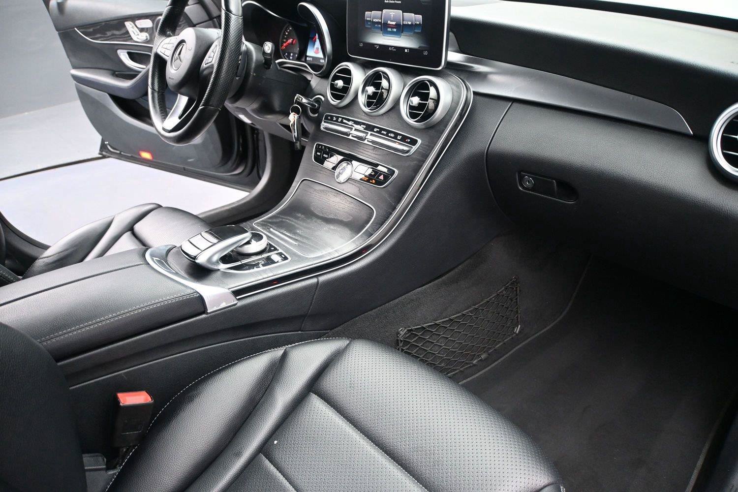 Used 2018 Mercedes-Benz C 300 4MATIC Sedan image 18