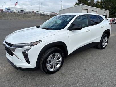 Used 2024 Chevrolet Trax LS