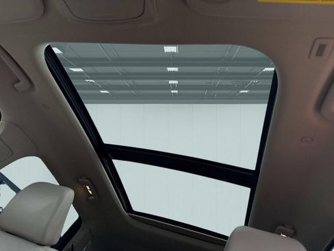 Certified 2022 Lincoln Nautilus Reserve AWD/4WD image 13