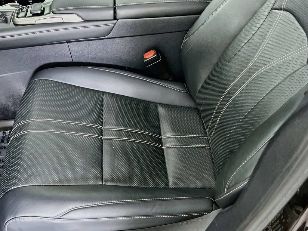 Used 2019 Lexus RX 450h AWD image 18