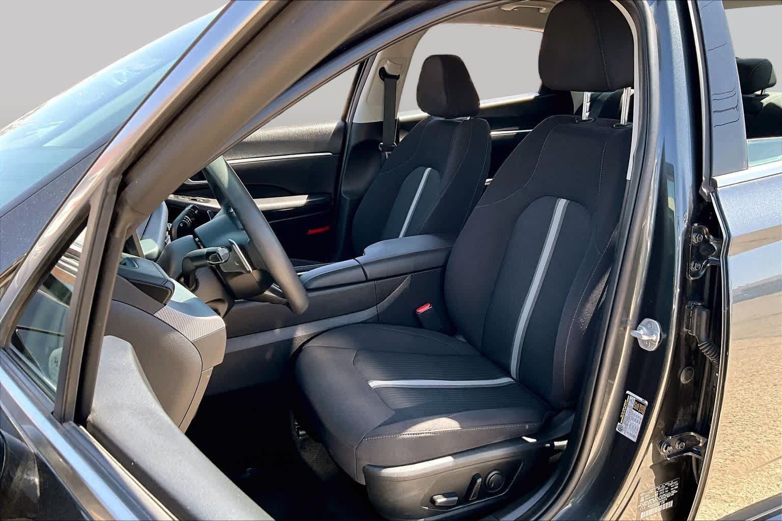 Used 2025 Hyundai Sonata SEL FWD image 7