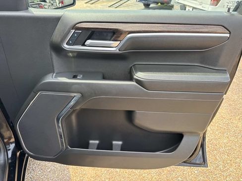 Used 2024 GMC Sierra 1500 Elevation w/ X31 Off-Road Package AWD/4WD image 17